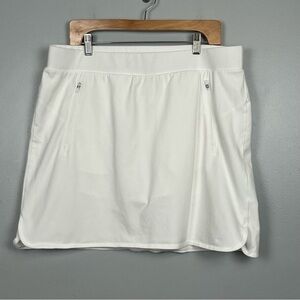 T by Talbots white zip pockets athletic skort, size XL petite.